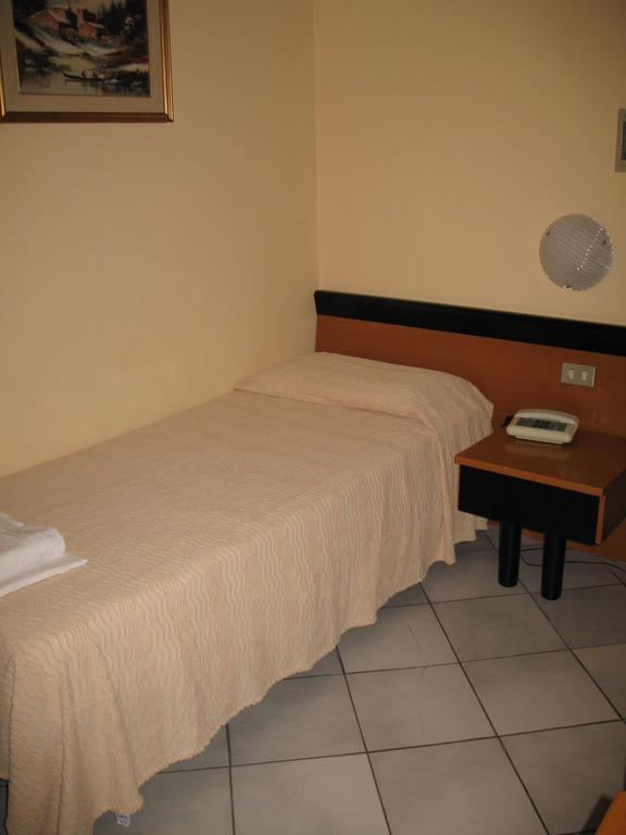 Albergo Paradiso Montecatini Terme Bilik gambar