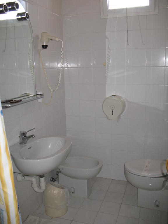 Albergo Paradiso Montecatini Terme Bilik gambar